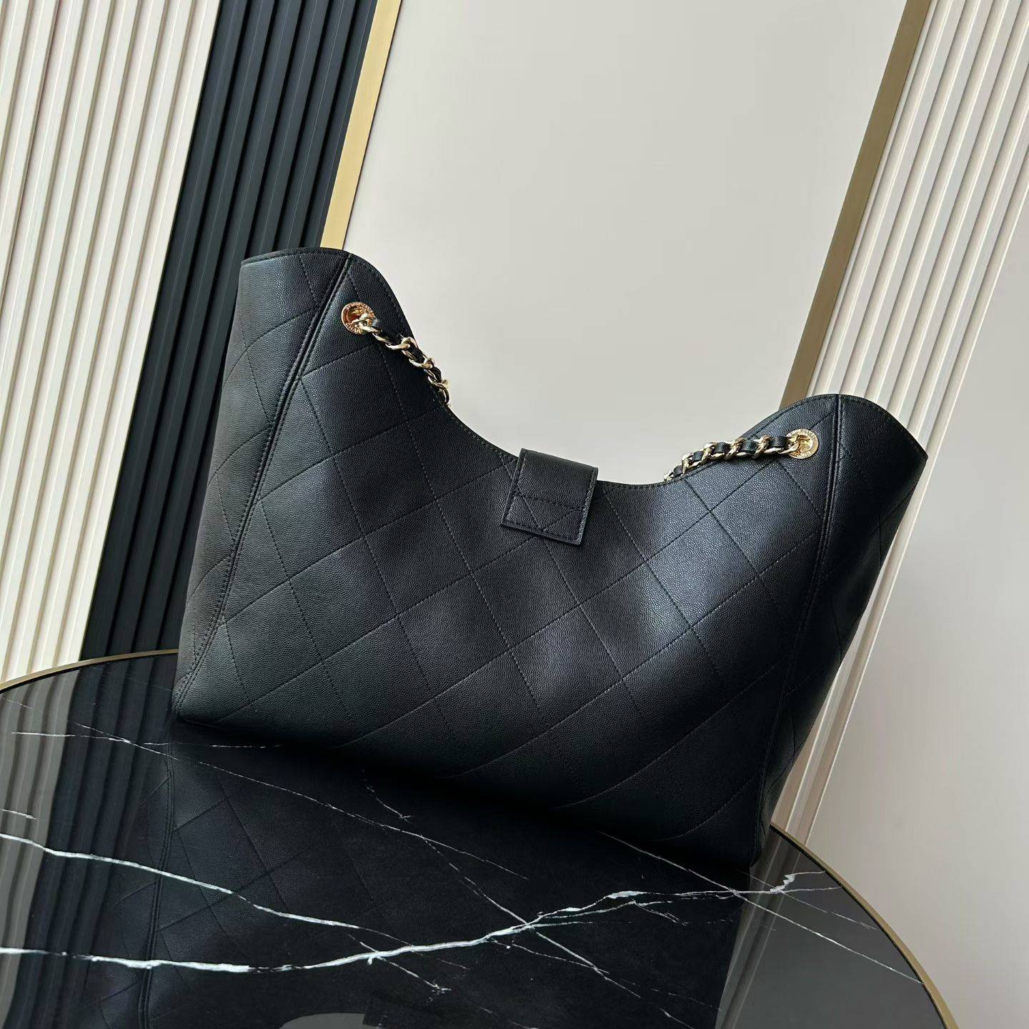 シャネル CHANEL マトラッセ キャビアスキン チェーンショルダーバッグ ブラック ベージュ ゴールド金具 レディー - 画像 17