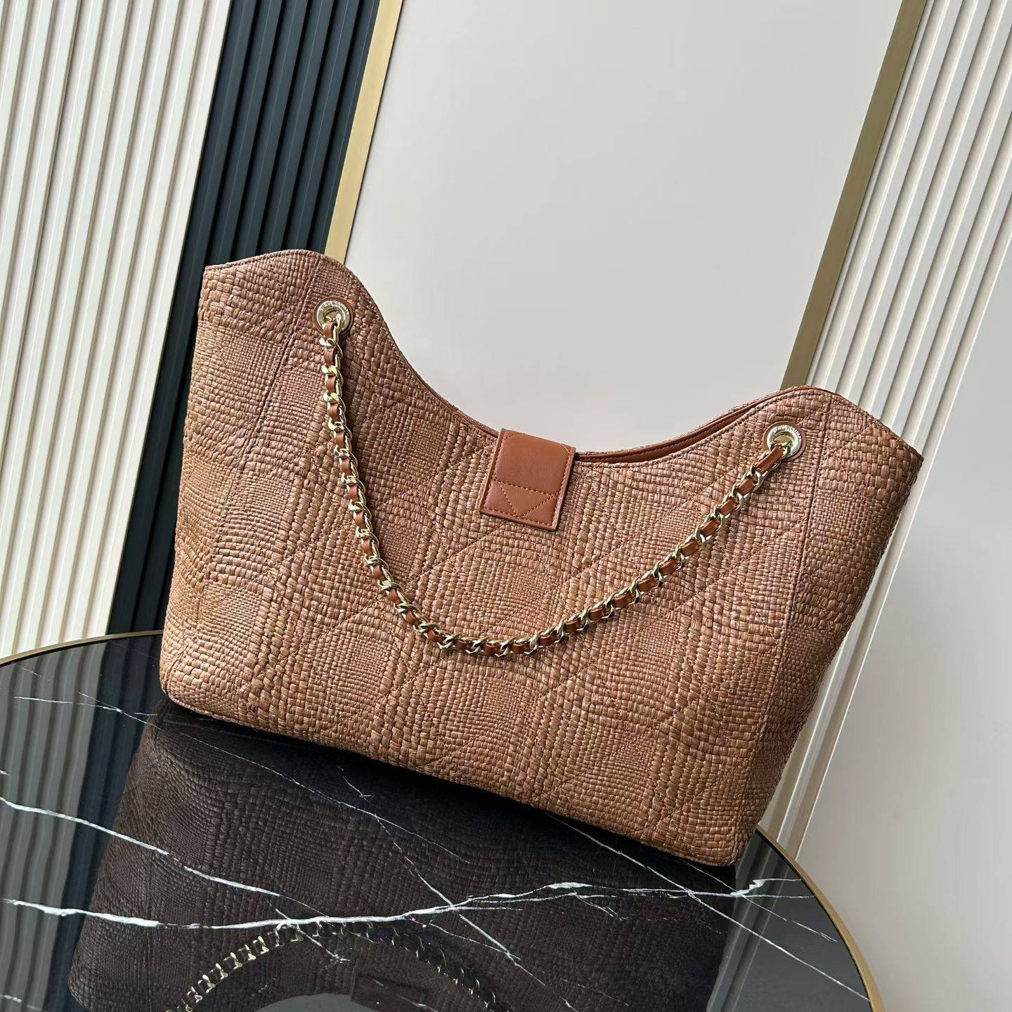 シャネル CHANEL マトラッセ ラムスキン チェーンショルダーバッグ ゴールド金具 レディース ブラック ベージュ - 画像 8