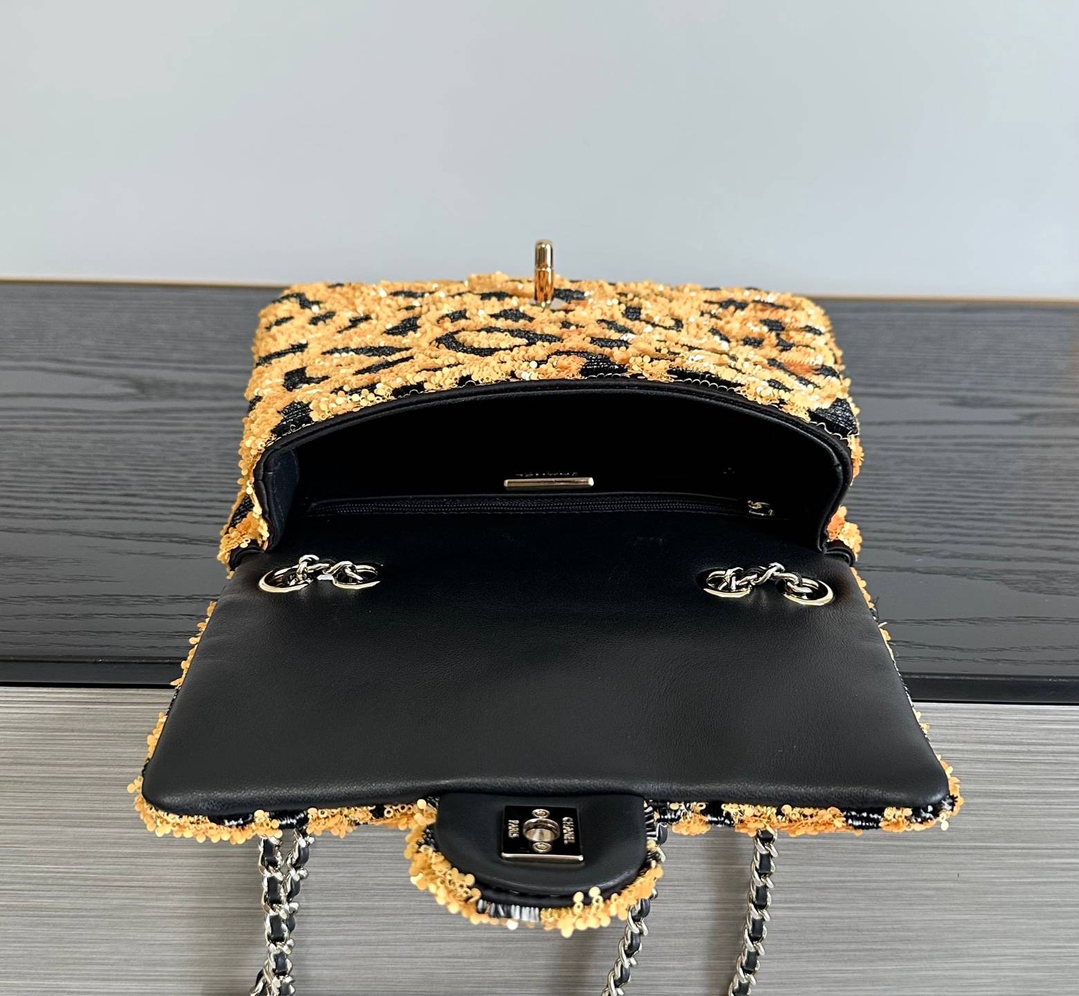 シャネル CHANEL マトラッセ レザー編み込みチェーン フラップバッグ ブラック ゴールド金具 レディース - 画像 6