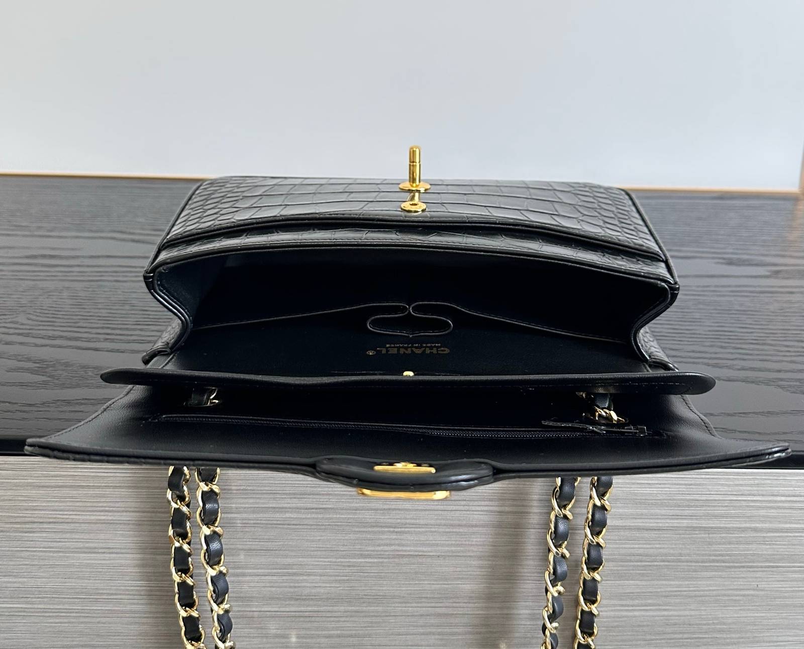 シャネル CHANEL マトラッセ キャビアスキン チェーンショルダーバッグ ブラック ゴールド金具 レディース - 画像 6