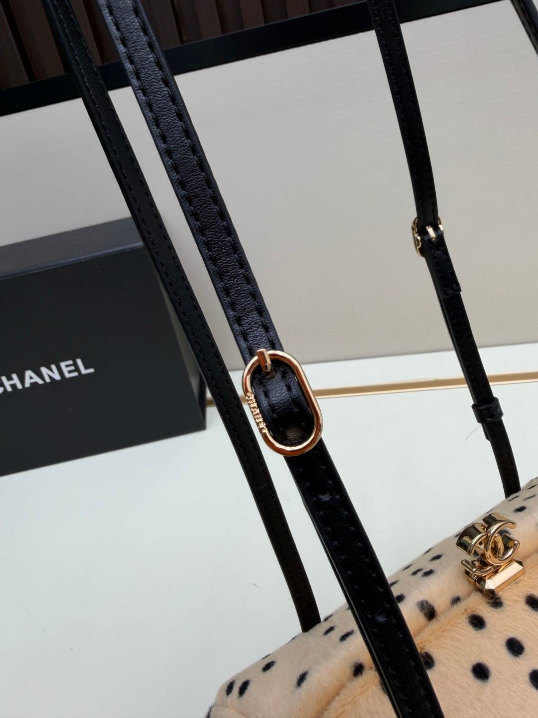 シャネル 097 マトラッセ ポシェット チェーンショルダーバッグ ラムスキン ブラックゴールド金具 レディース - 画像 13