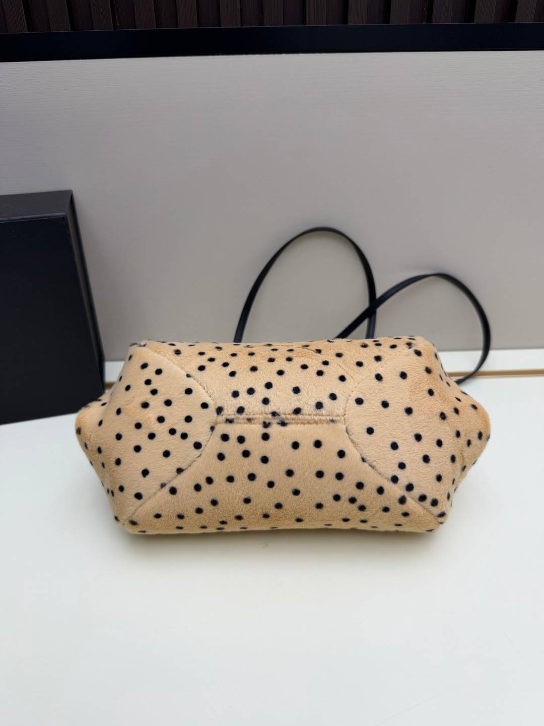 シャネル 097 マトラッセ ポシェット チェーンショルダーバッグ ラムスキン ブラックゴールド金具 レディース - 画像 14
