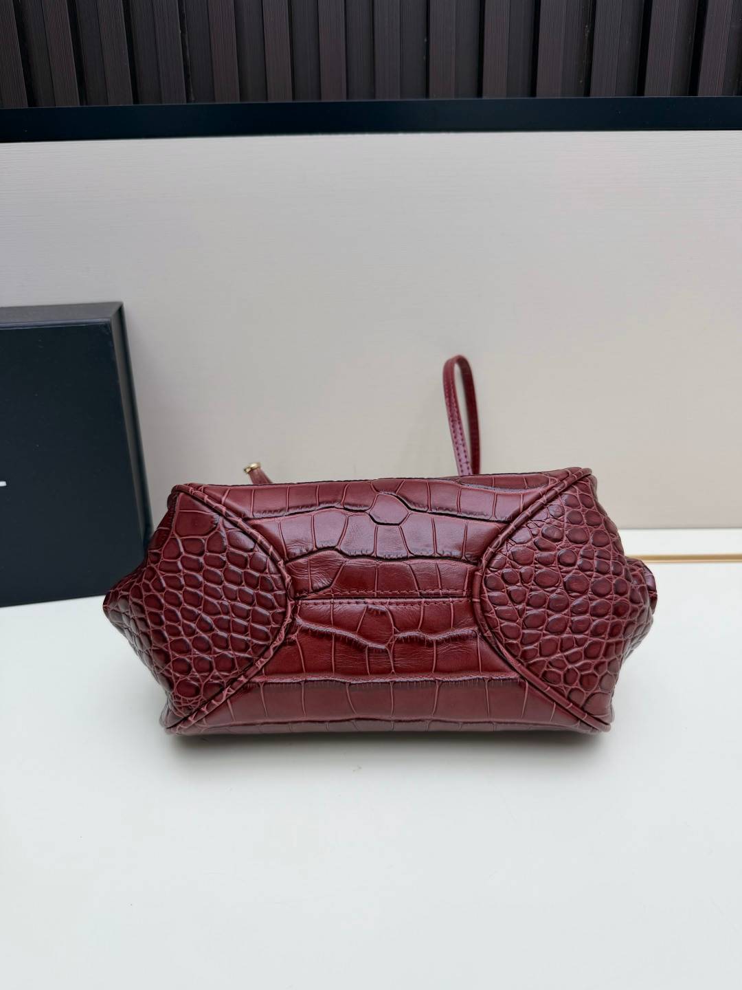 シャネル 096 キャビアスキン マトラッセ チェーンショルダーバッグ ゴールド金具 ブラック レッド - 画像 4