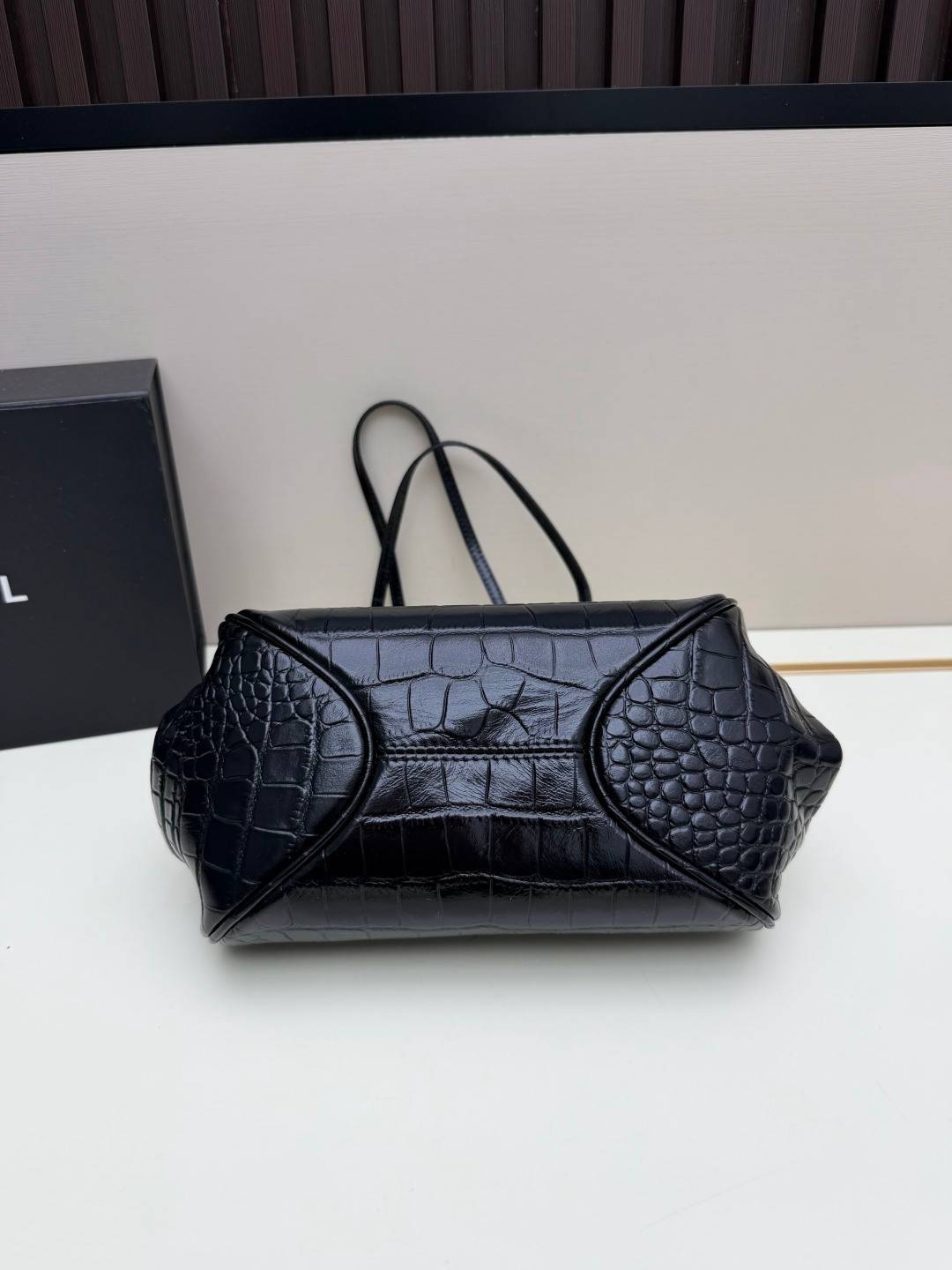 シャネル 096 キャビアスキン マトラッセ チェーンショルダーバッグ ゴールド金具 ブラック レッド - 画像 14