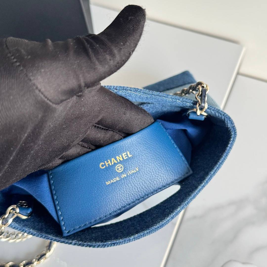 シャネル CHANEL デニム チェーンショルダーバッグ ミニバッグ ブルー マルチカラー ゴールド金具 - 画像 2