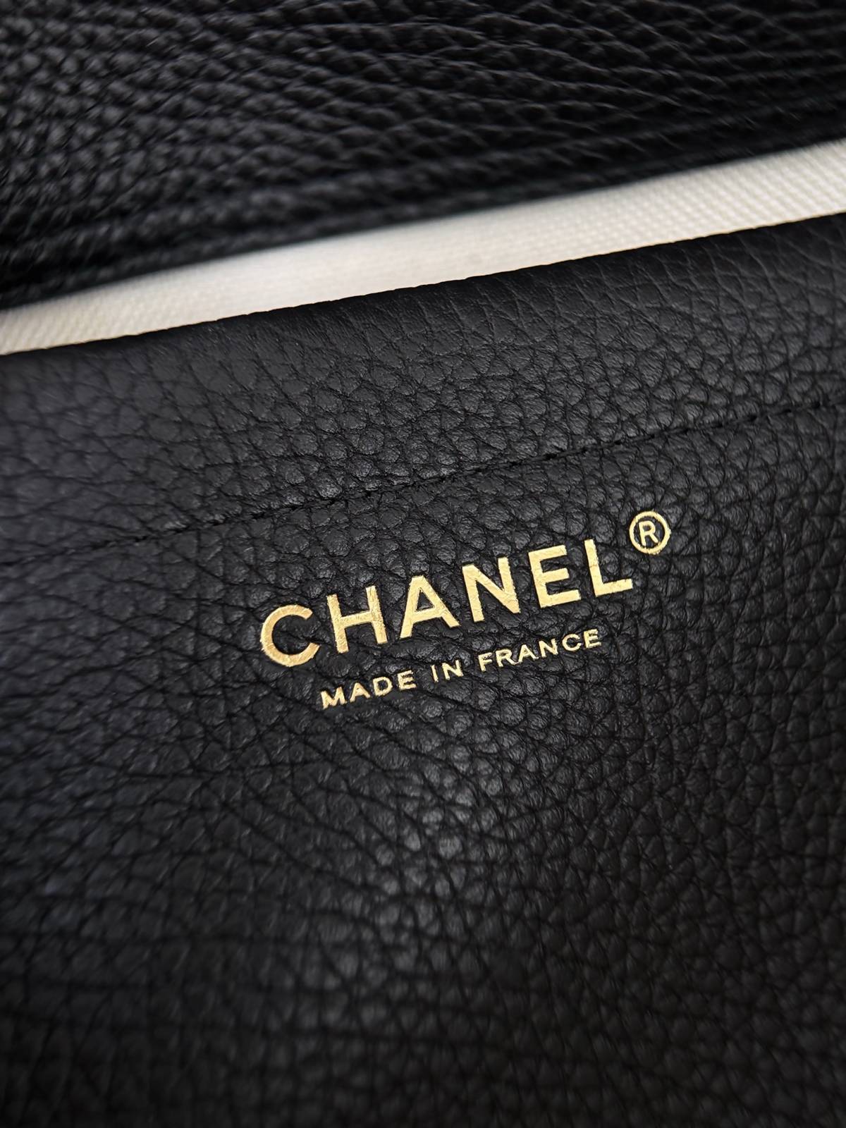 シャネル CHANEL マトラッセ チェーンショルダーバッグ ブラック ベージュ ミュートカラー ゴールド金具 ターンロ - 画像 13