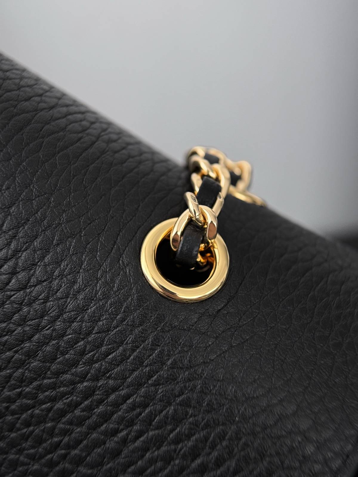 シャネル CHANEL マトラッセ チェーンショルダーバッグ ブラック ベージュ ミュートカラー ゴールド金具 ターンロ - 画像 17