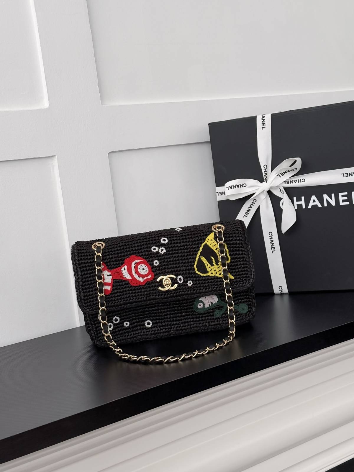 シャネル CHANEL AS6089 フラップバッグ ブラック マトラッセ ゴールド金具 レザー編み込みチェーン ターン
