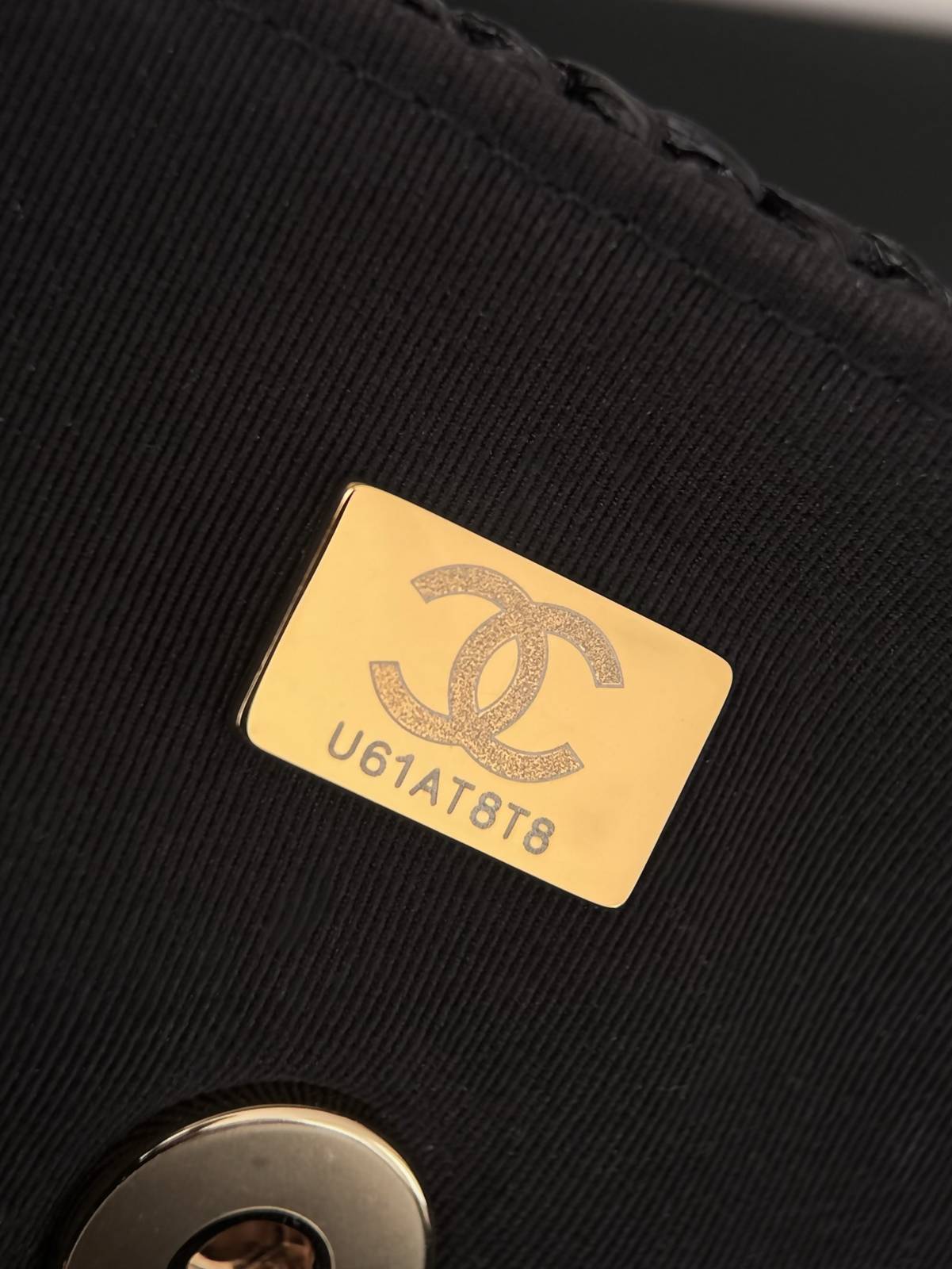 シャネル CHANEL AS6089 フラップバッグ ブラック マトラッセ ゴールド金具 レザー編み込みチェーン ターン - 画像 2