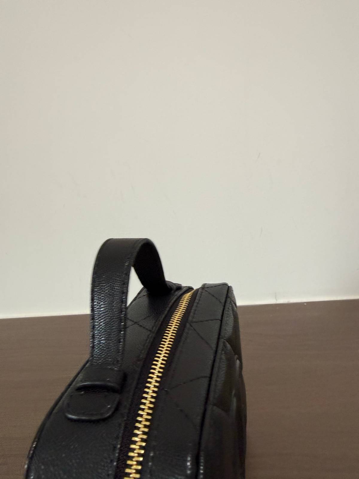 シャネル 18138 マトラッセ バニティバッグ キャビアスキン ゴールド金具 レザー編み込みチェーン ブラック - 画像 6