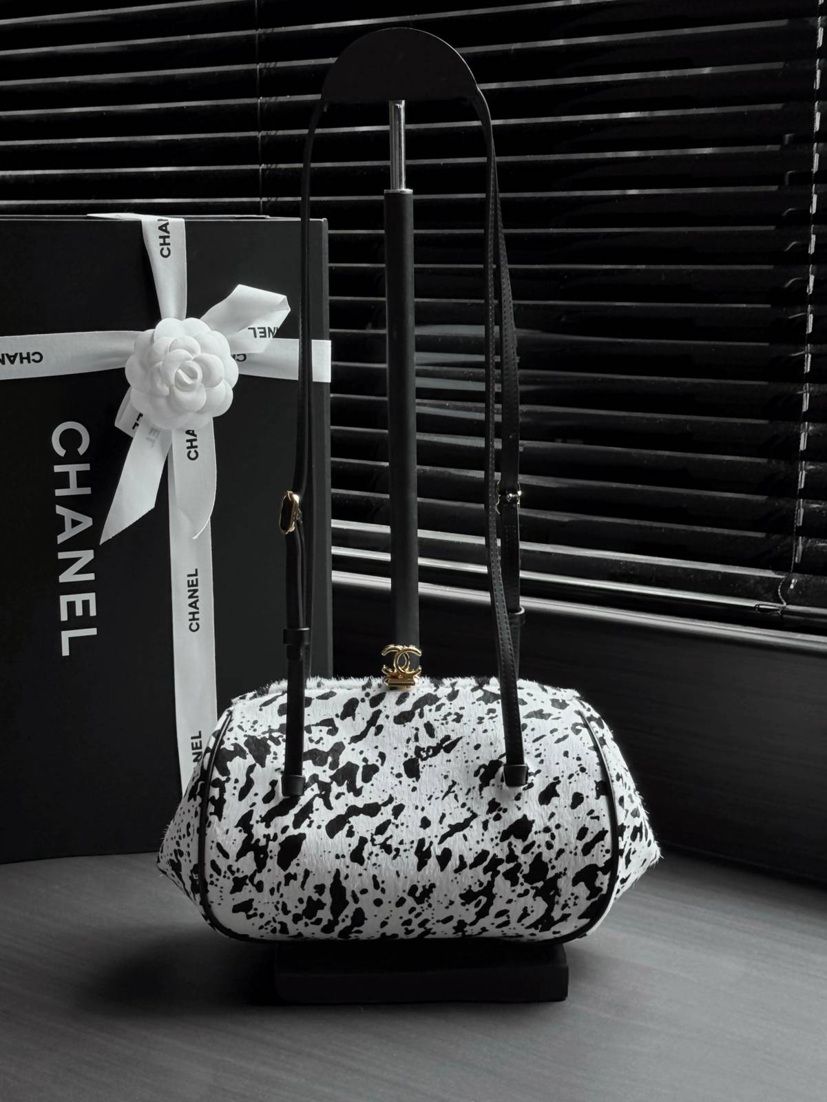 シャネル CHANEL 5460 マトラッセ ファー ボウル型 バニティバッグ ゴールド金具 バイカラー レディース