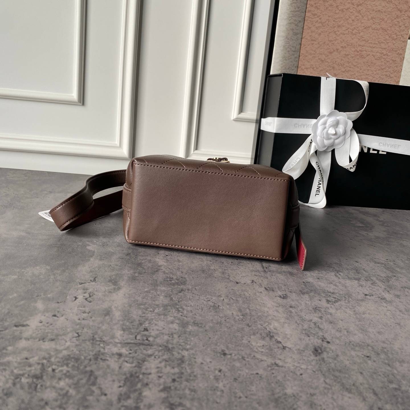 シャネル CHANEL マトラッセ チェーンショルダーバッグ ブラック ブラウン ホワイト ゴールド金具 レディース - 画像 3