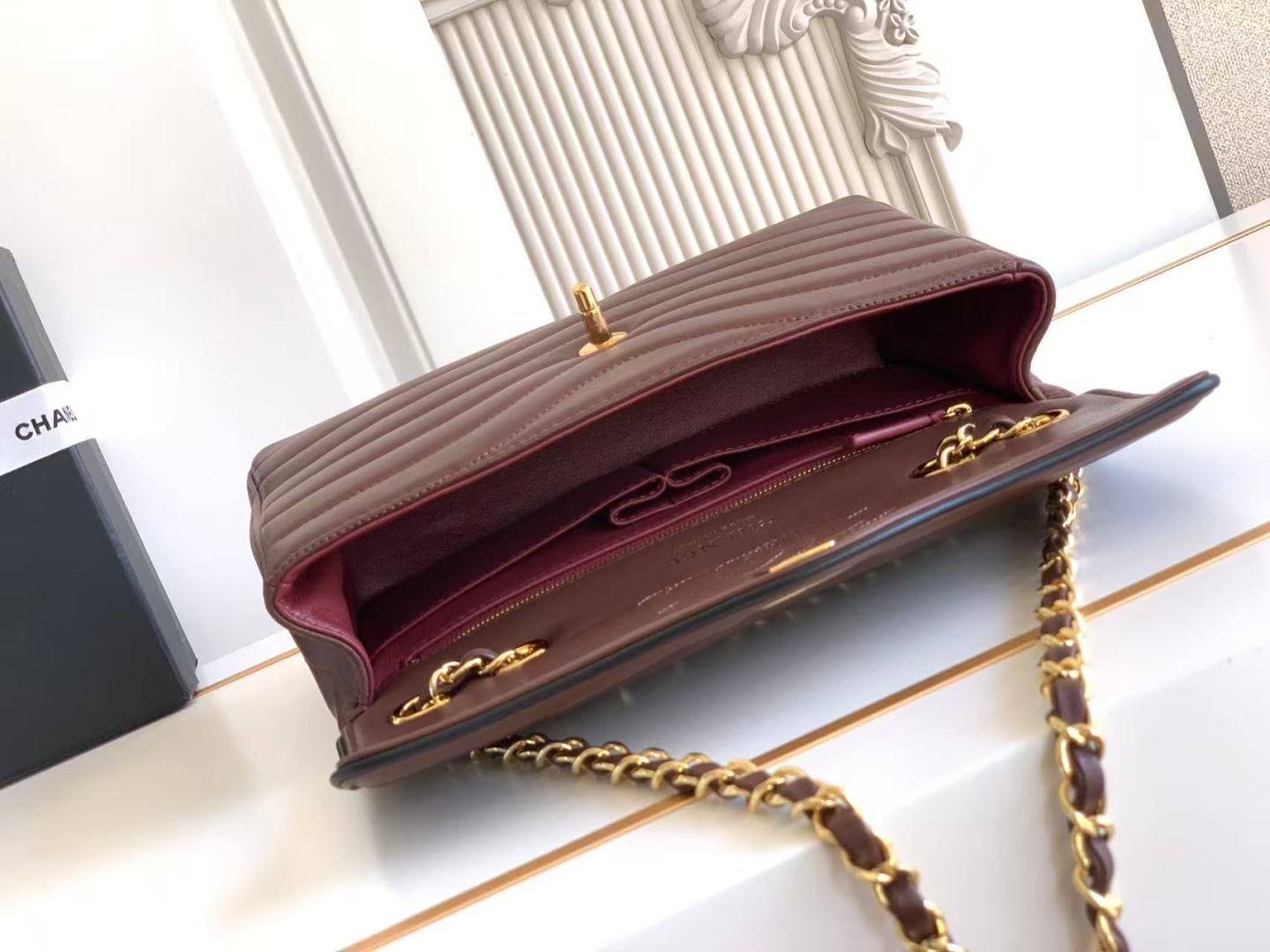 シャネル CHANEL マトラッセ チェーンショルダーバッグ キャビアスキン ゴールド金具 レディース ブラック - 画像 13