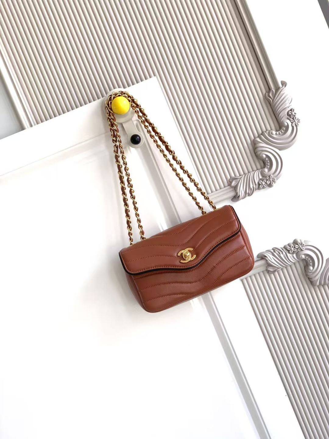 シャネル CHANEL マトラッセ チェーンショルダーバッグ キャビアスキン ゴールド金具 レディース ブラック ベージ - 画像 12