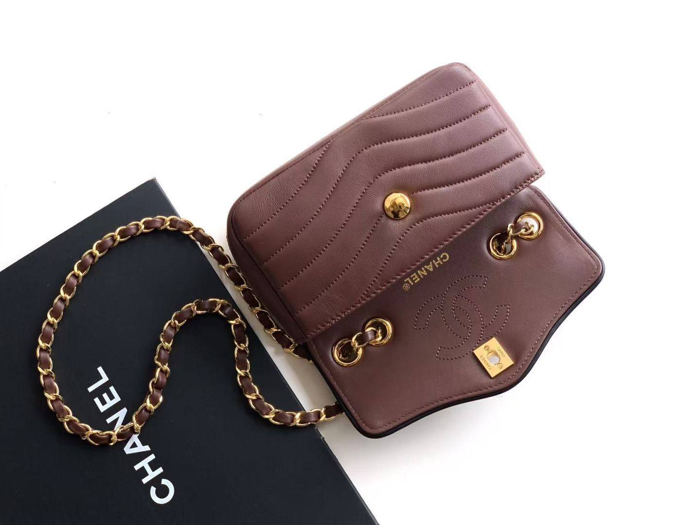 シャネル CHANEL マトラッセ チェーンショルダーバッグ キャビアスキン ゴールド金具 レディース ブラック ベージ - 画像 17