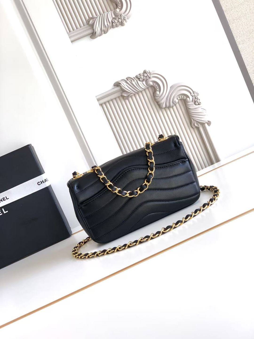 シャネル CHANEL マトラッセ キャビアスキン チェーンショルダーバッグ ブラック ゴールド金具 レディース - 画像 9