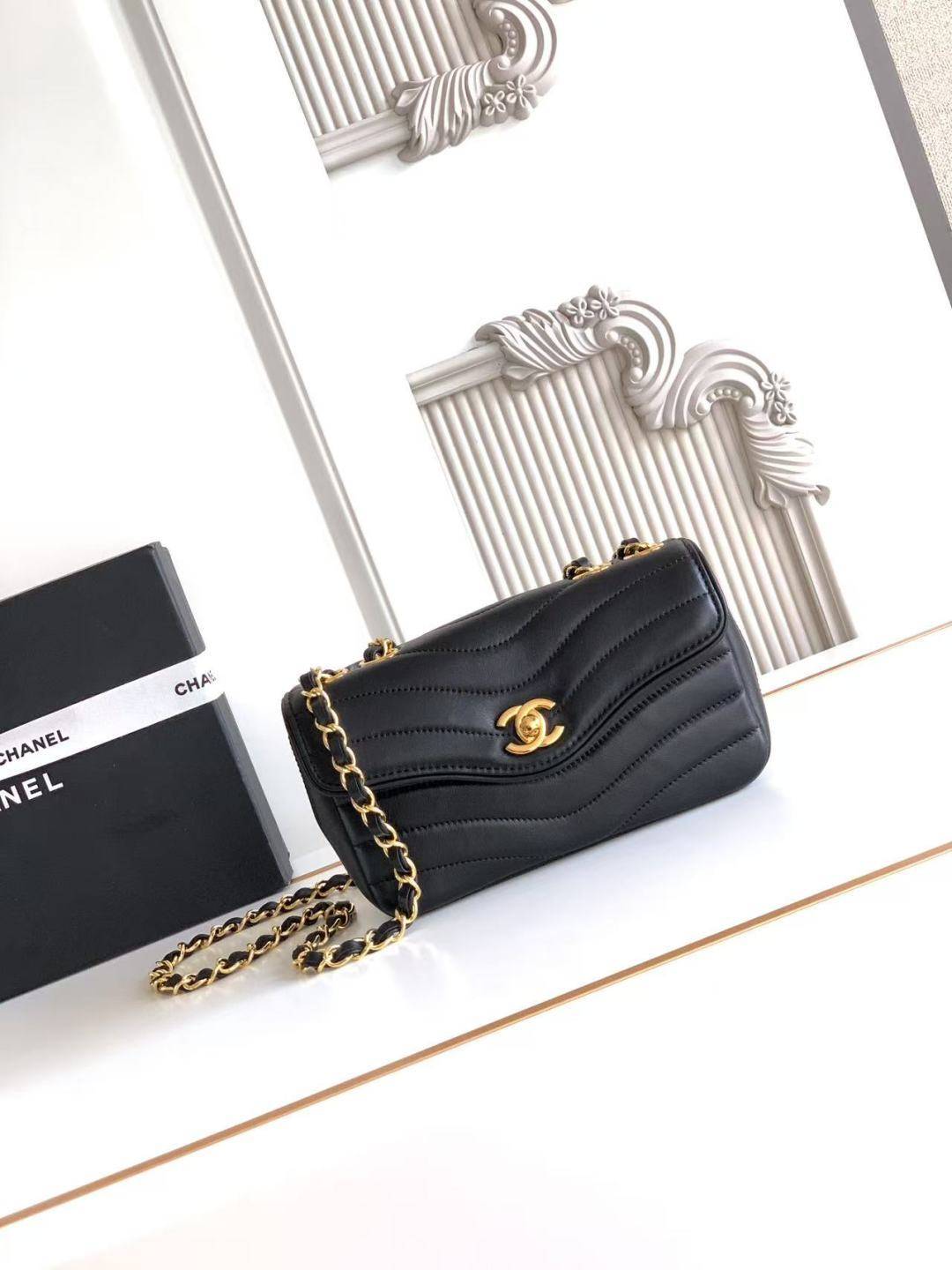シャネル CHANEL マトラッセ キャビアスキン チェーンショルダーバッグ ブラック ゴールド金具 レディース - 画像 11
