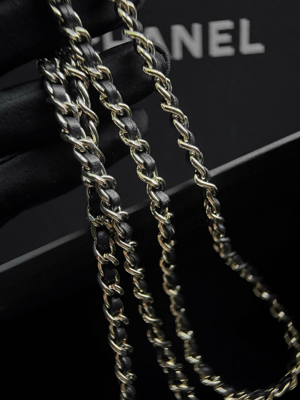 シャネル CHANEL AS6437 シルバー金具 マトラッセ フラップバッグ ターンロック レザー編み込みチェーン バ - 画像 2