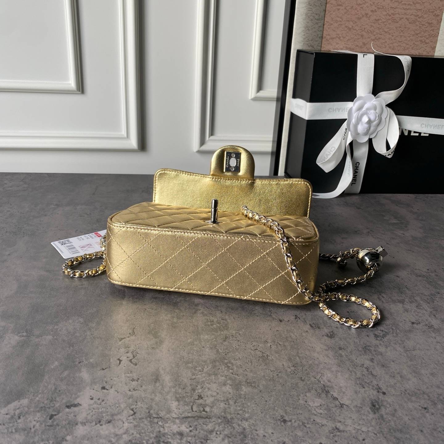 シャネル CHANEL マトラッセ ミニフラップバッグ キャビアスキン ゴールド金具 ポシェット ファスナー開閉 レザー - 画像 12
