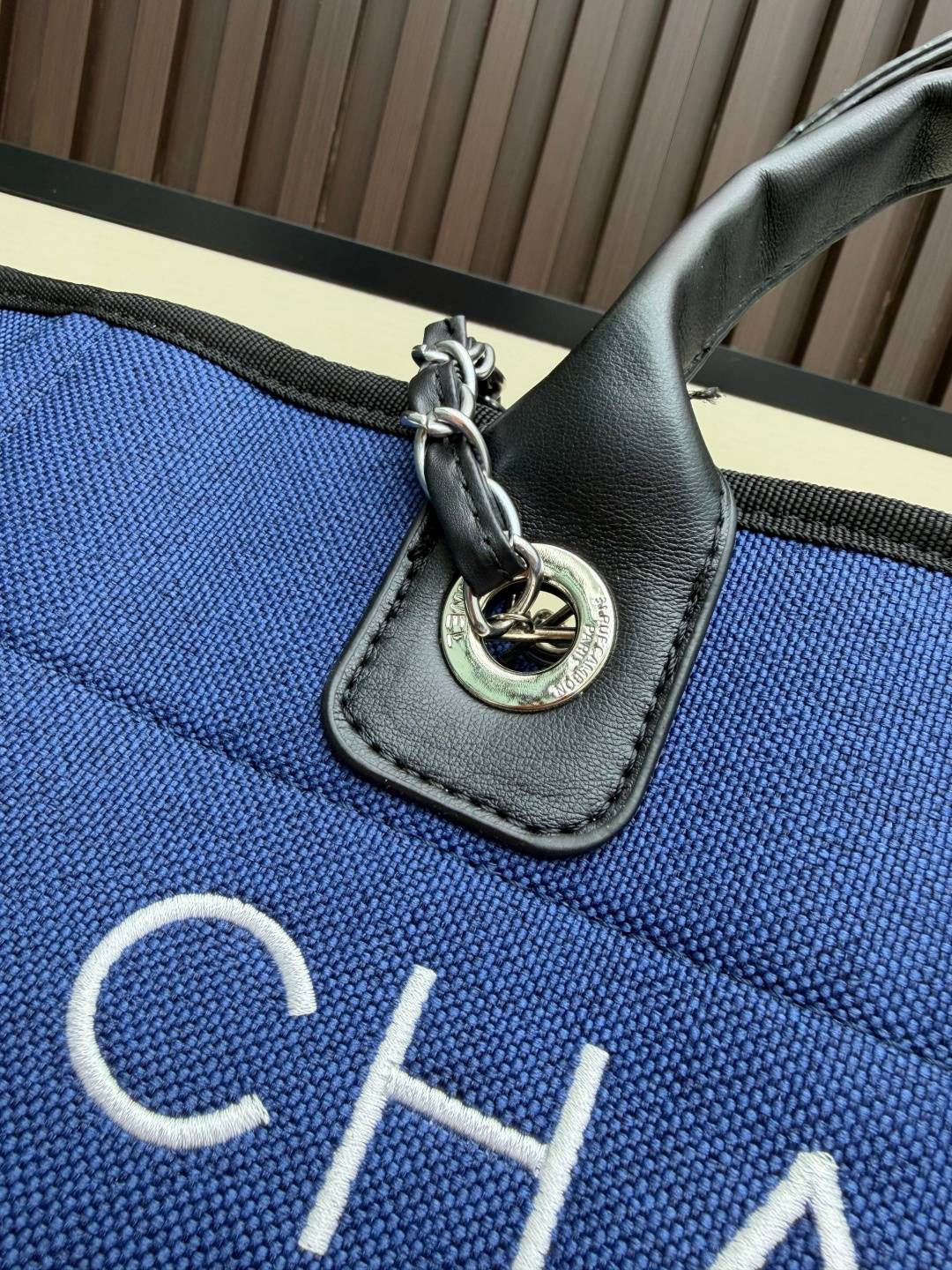 シャネル CHANEL マトラッセ チェーンショルダーバッグ キャンバス ブラック ゴールド金具 レディース - 画像 4