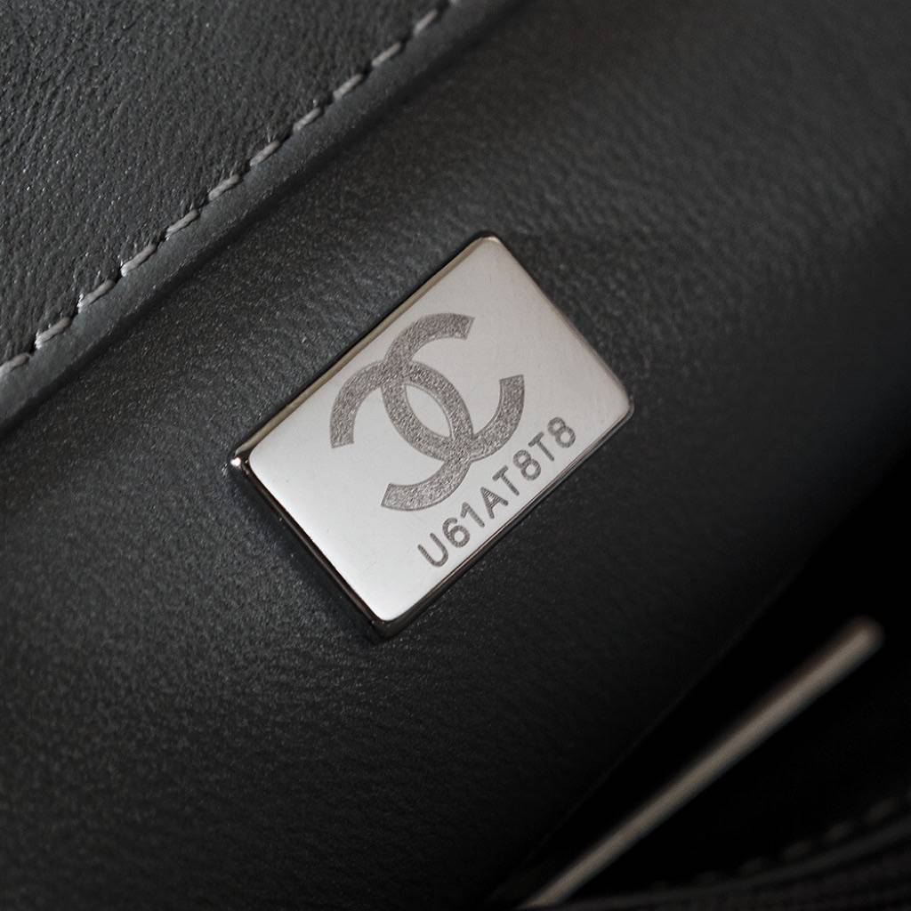 シャネル CHANEL マトラッセ チェーンショルダーバッグ キャビアスキン ゴールド金具 ワンポイント レディース - 画像 2