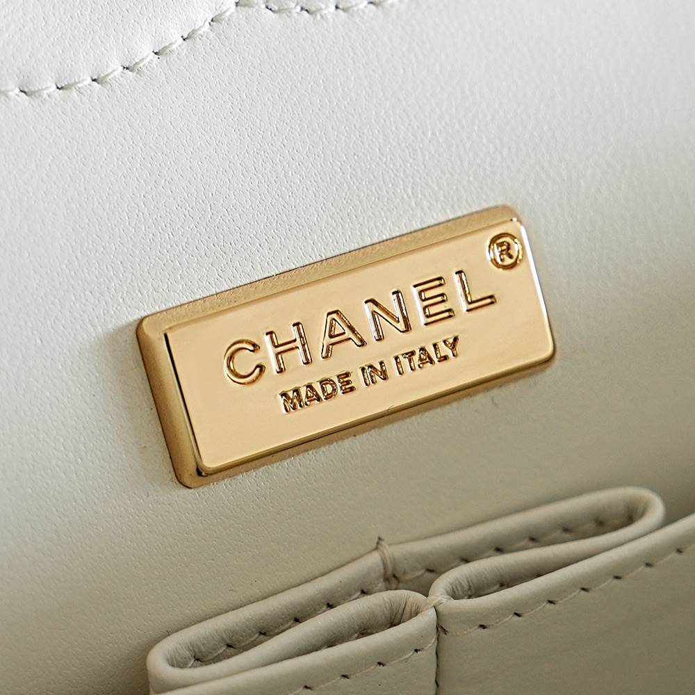 シャネル CHANEL マトラッセ フラップバッグ ラムスキン ホワイト ゴールド金具 チェーンショルダー レディース - 画像 2