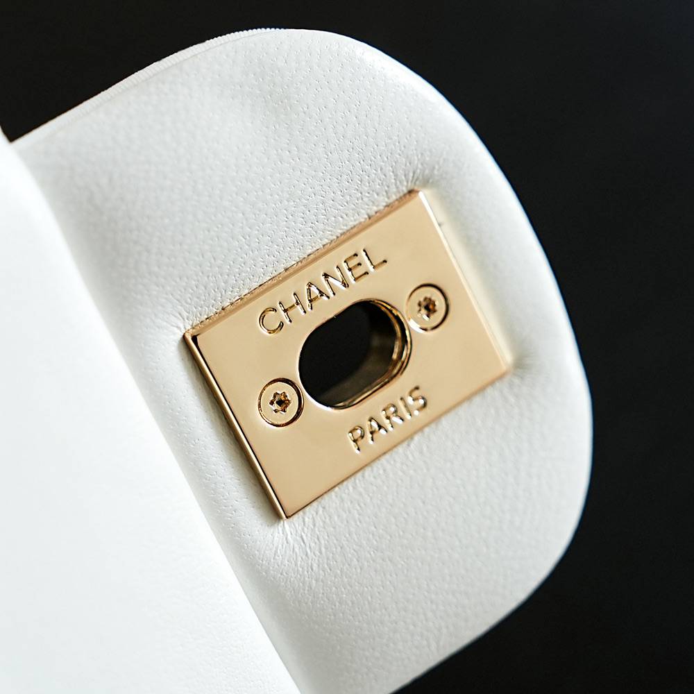 シャネル CHANEL マトラッセ フラップバッグ ラムスキン ホワイト ゴールド金具 チェーンショルダー レディース - 画像 3