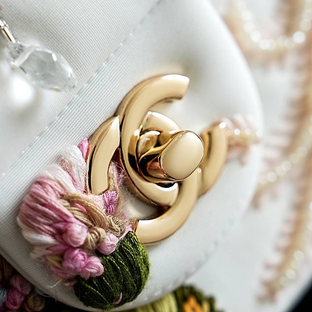 シャネル CHANEL マトラッセ フラップバッグ ラムスキン ホワイト ゴールド金具 チェーンショルダー レディース - 画像 4