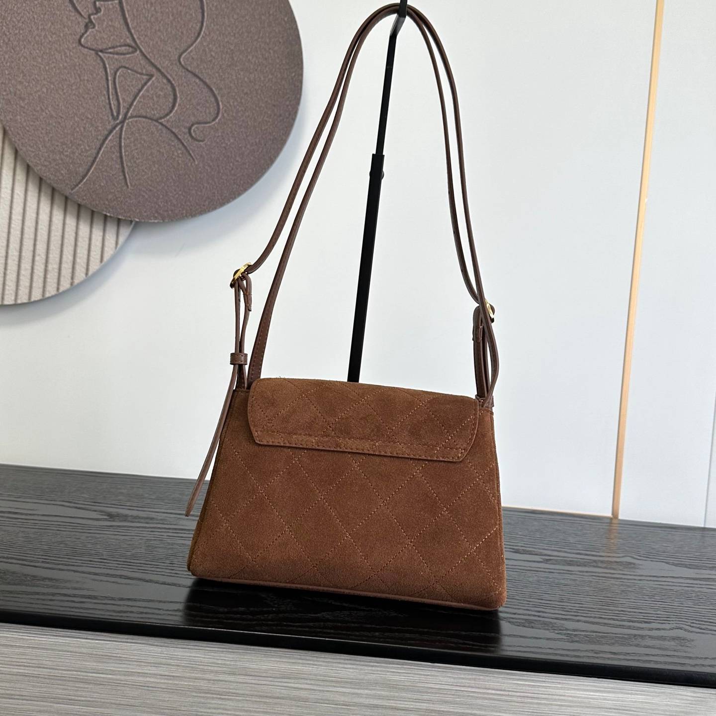 シャネル 3220 マトラッセ ラムスキン ショルダーバッグ ゴールド金具 ターンロック レディース ブラウン - 画像 9