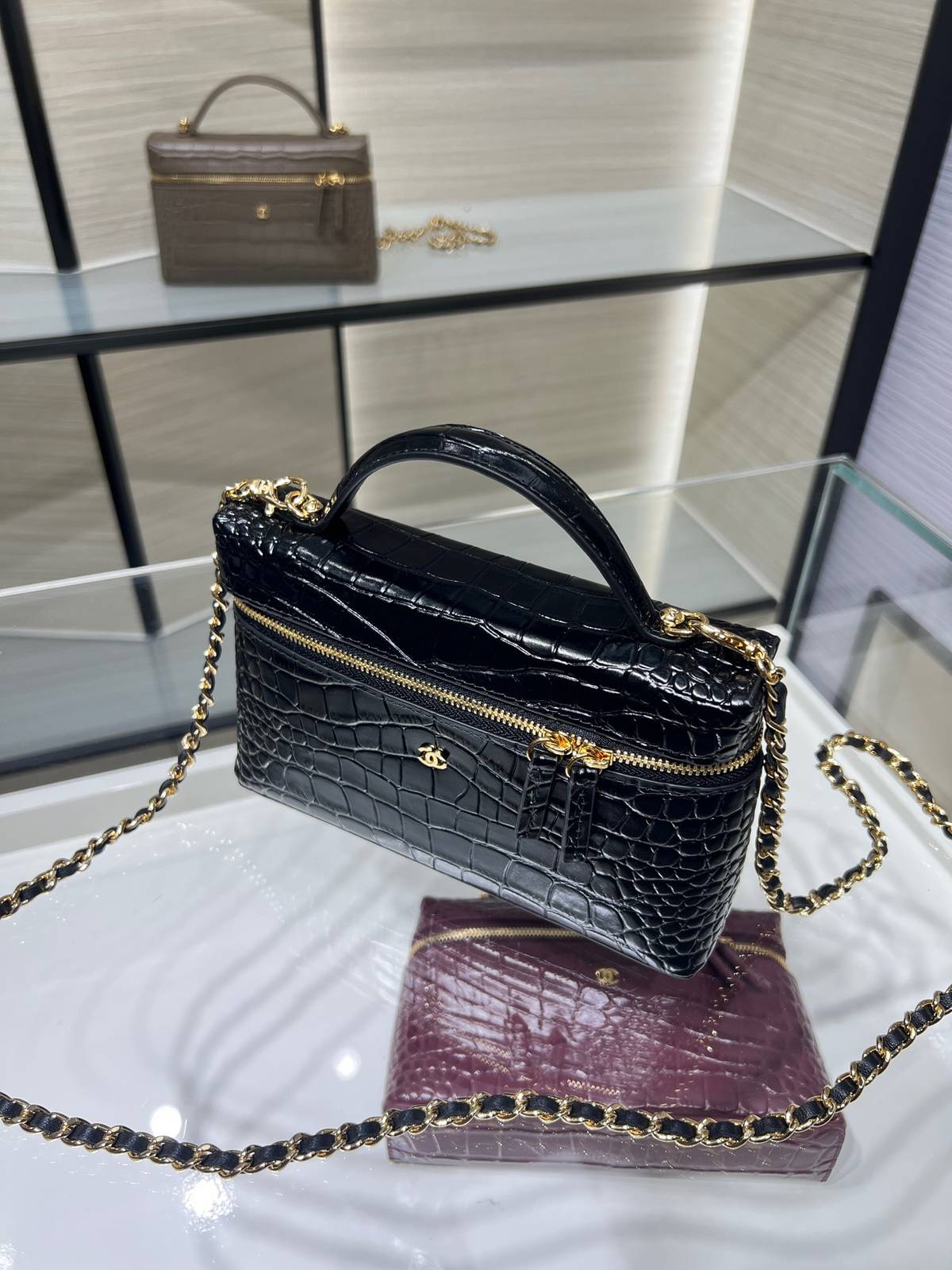 シャネル AP5195Y キャビアスキン バニティバッグ チェーンショルダー ゴールド金具 ブラック レディース - 画像 13