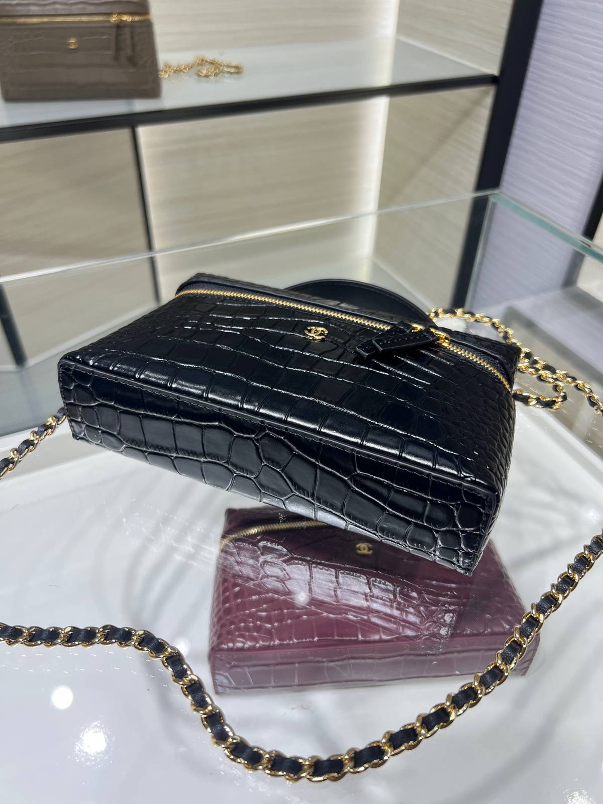 シャネル AP5195Y キャビアスキン バニティバッグ チェーンショルダー ゴールド金具 ブラック レディース - 画像 16