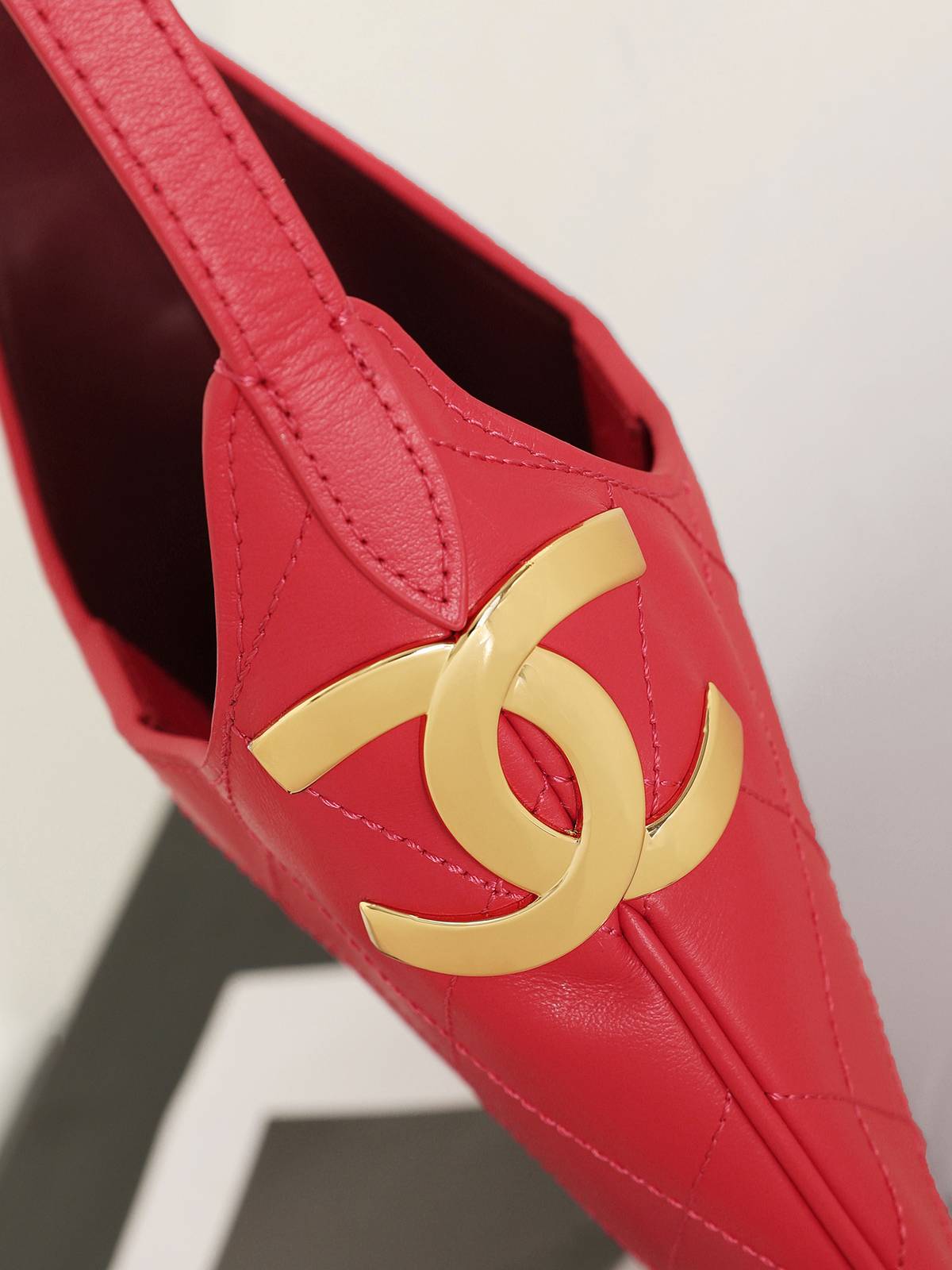 シャネル CHANEL マトラッセ ブラック キャビアスキン フラップバッグ チェーンショルダー 2WAY レディース - 画像 5