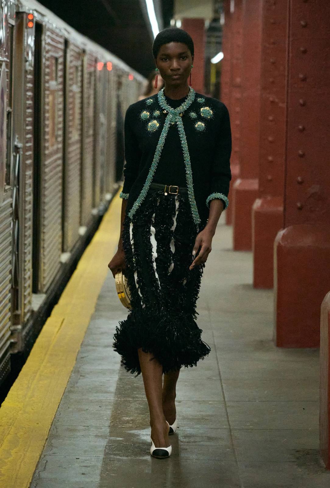 シャネル CHANEL マトラッセ チェーンショルダーバッグ キャビアスキン ゴールド金具 レディース ブラック - 画像 3