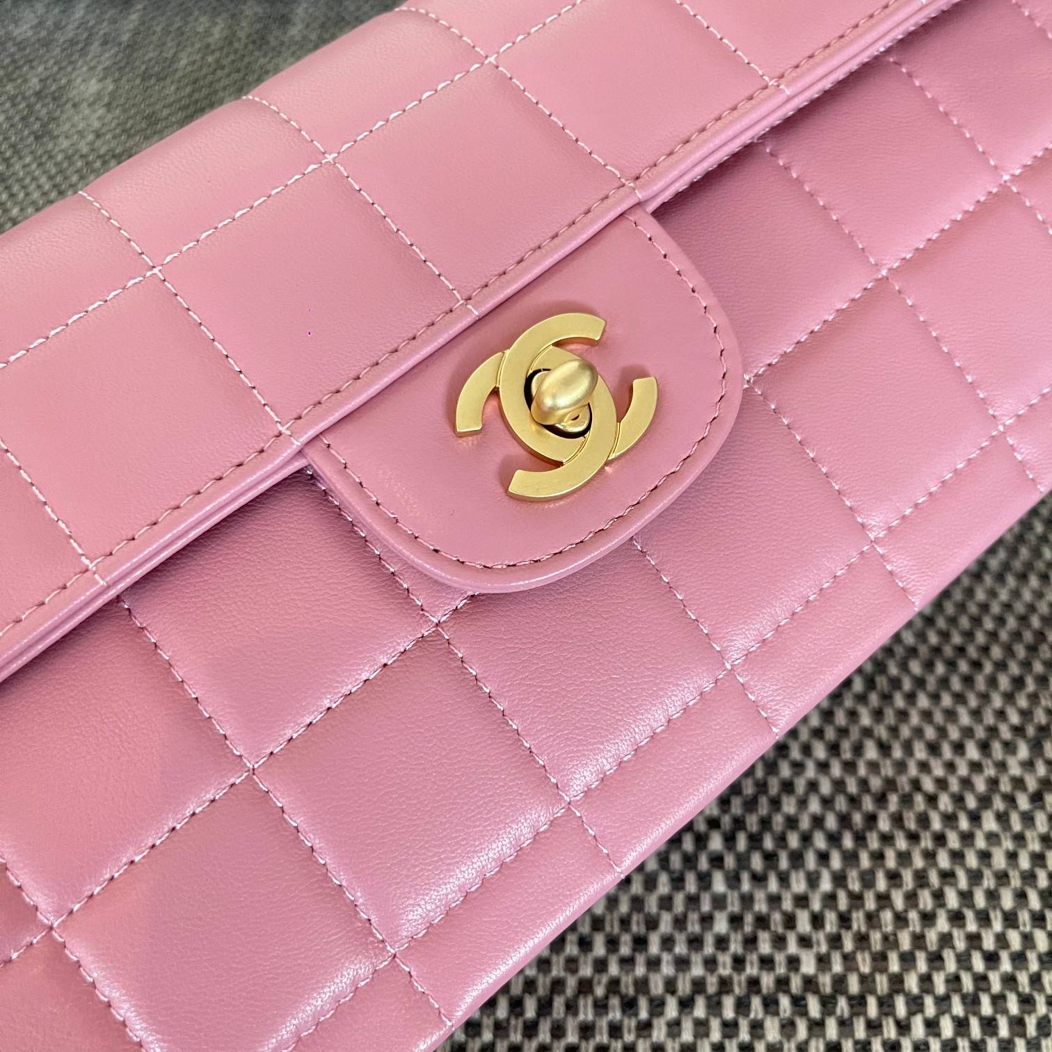 シャネル CHANEL マトラッセ チェーンショルダーバッグ ブラック ベージュ ピンク レディース - 画像 8