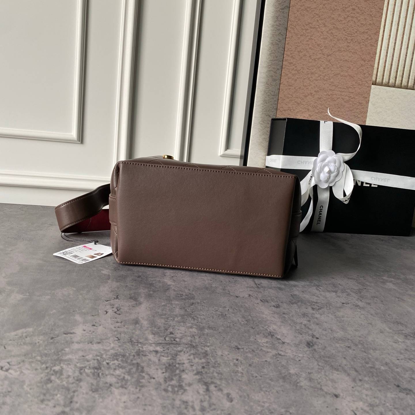 シャネル CHANEL マトラッセ ラムスキン チェーンショルダーバッグ ゴールド金具 レザー編み込みチェーン ブラック - 画像 6