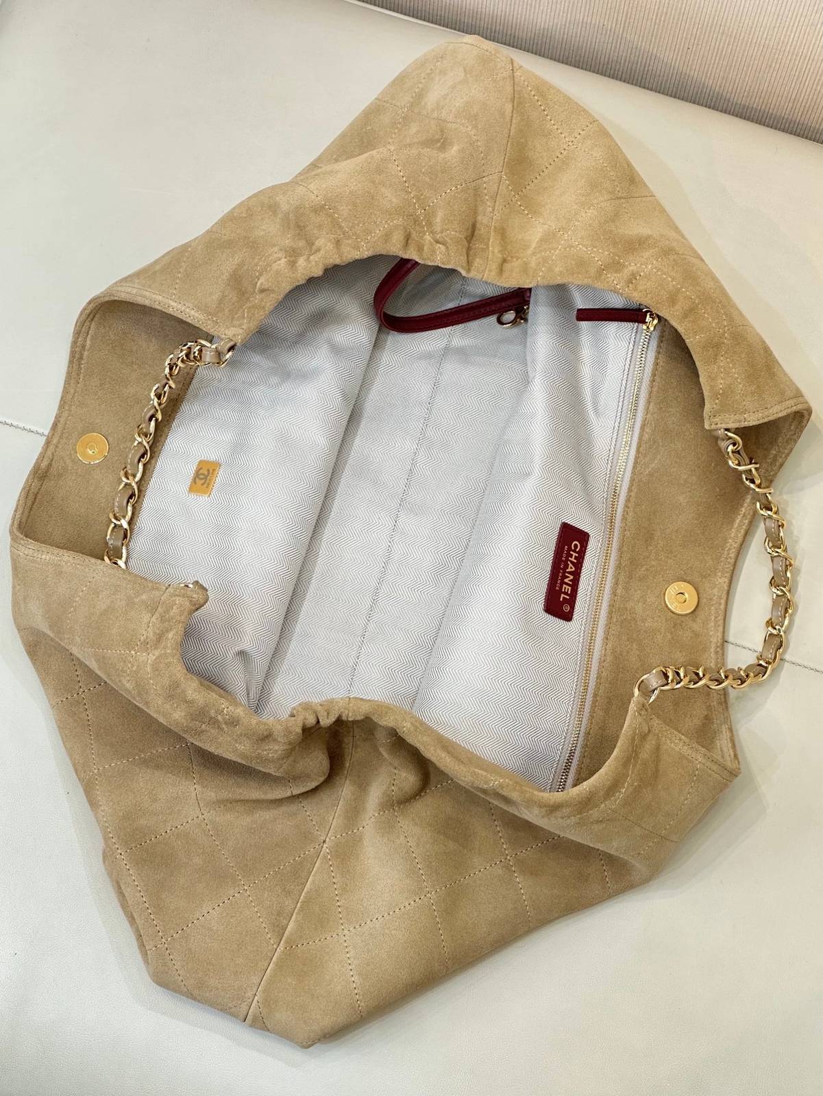 シャネル CHANEL AS6475 マトラッセ ラムスキン トートバッグ プッシュロック ゴールド金具 ベージュ レデ - 画像 17