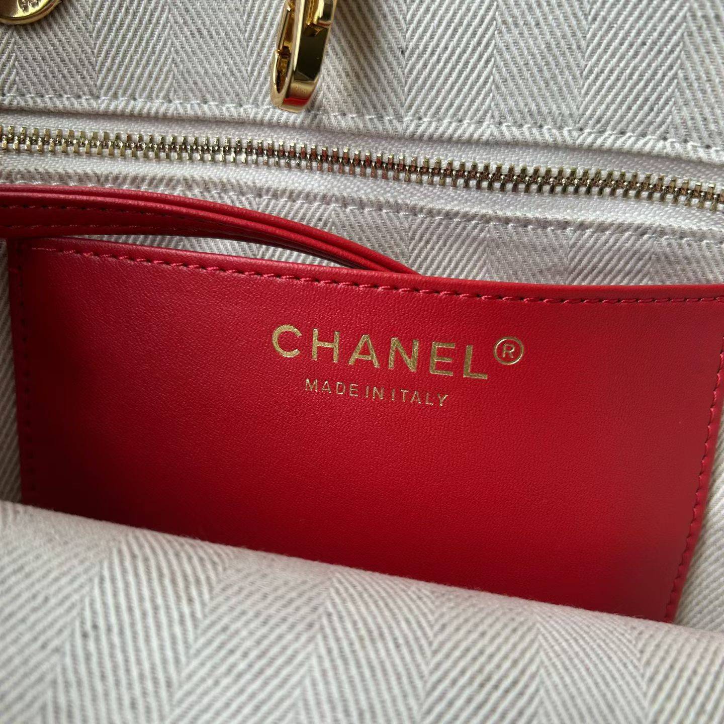 シャネル AS6200 大号 マトラッセ フラップバッグ チェーンショルダー ブラック ゴールド金具 レディース - 画像 4