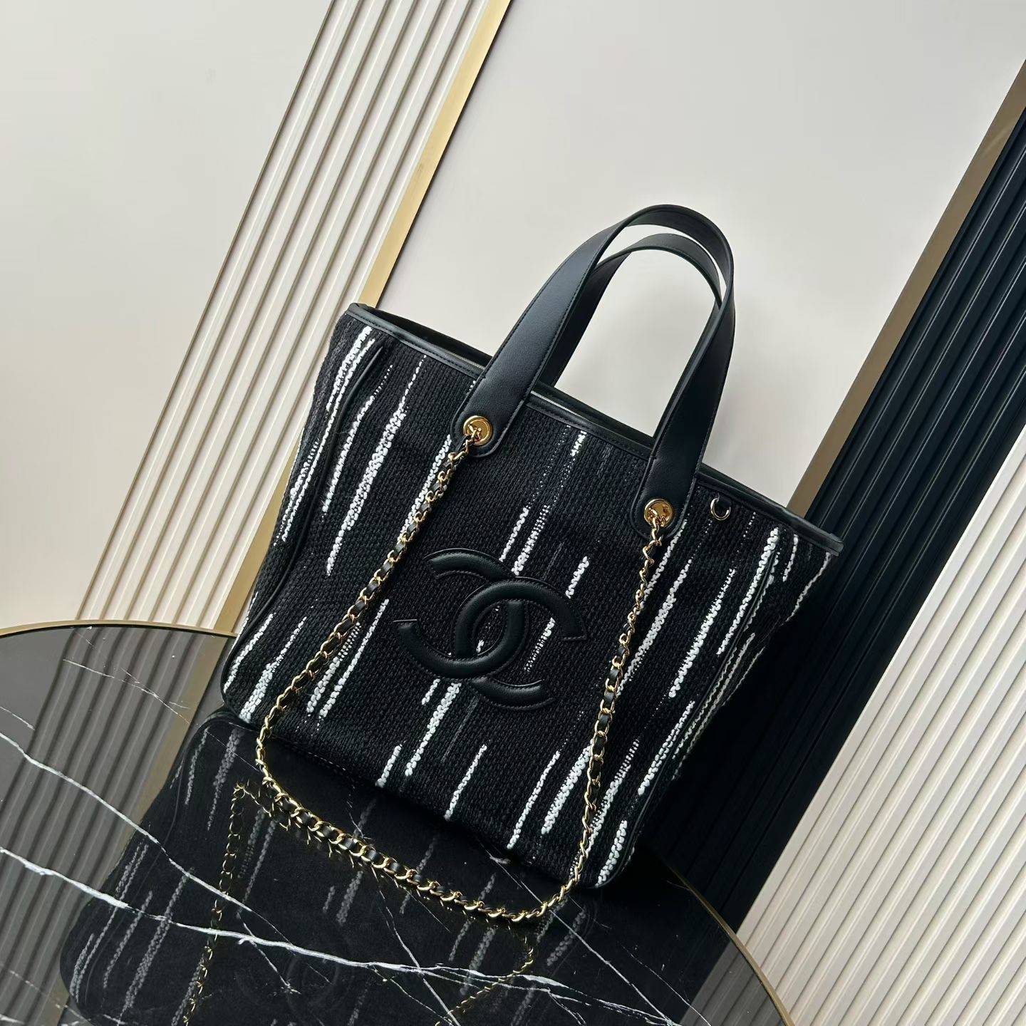 シャネル AS6200 大号 マトラッセ フラップバッグ チェーンショルダー ブラック ゴールド金具 レディース - 画像 10