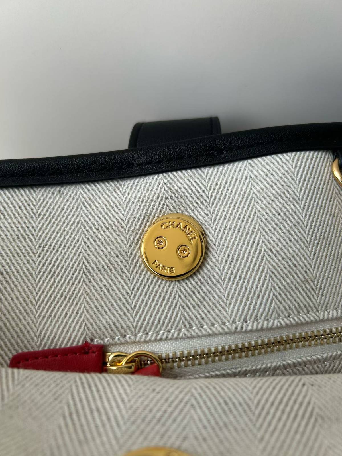 シャネル AS6200 大号 マトラッセ フラップバッグ チェーンショルダー ブラック ゴールド金具 レディース - 画像 11