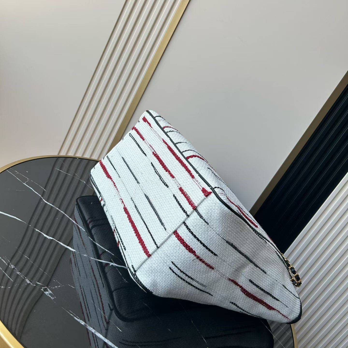 シャネル AS6200 大号 マトラッセ フラップバッグ チェーンショルダー ブラック ゴールド金具 レディース - 画像 16