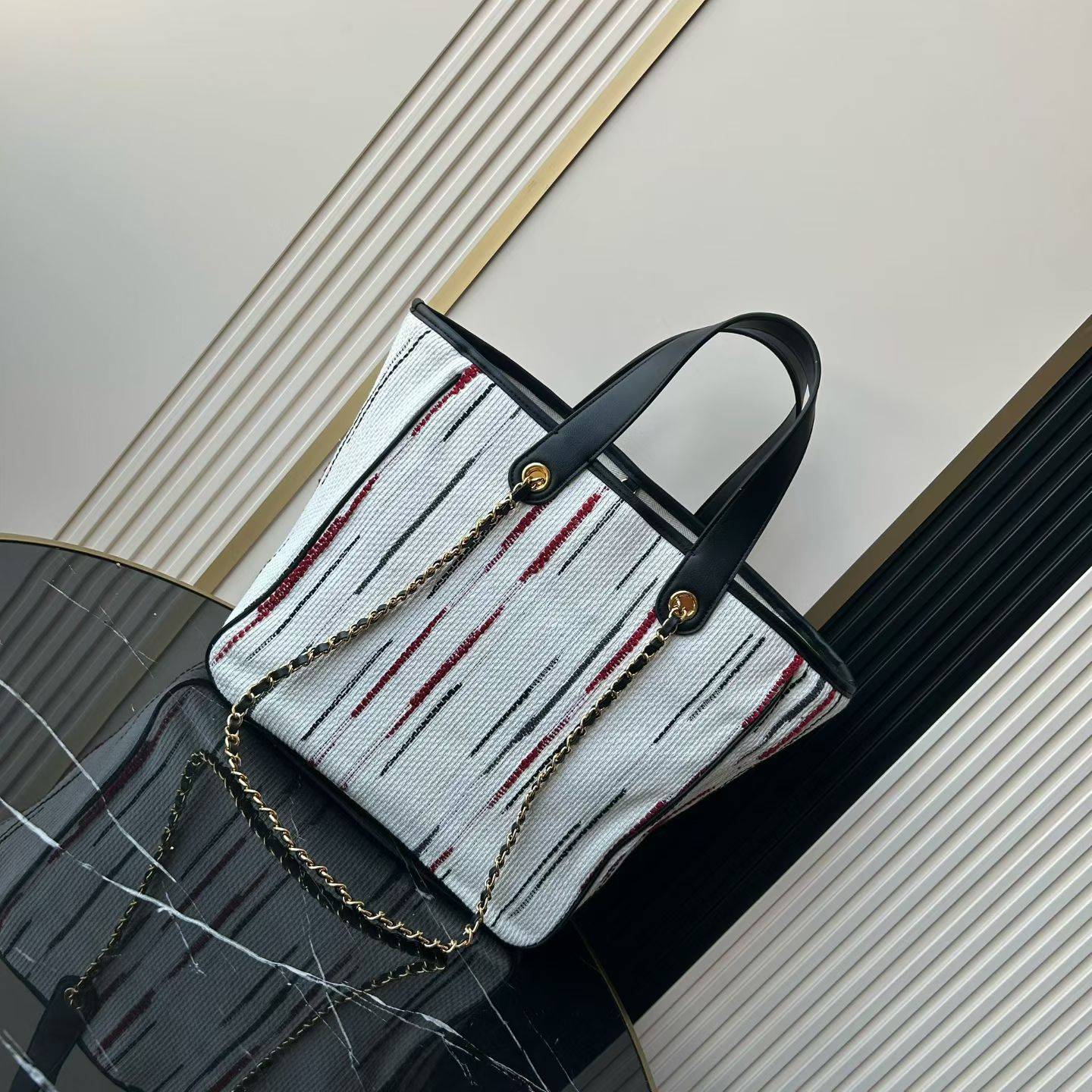 シャネル AS6200 大号 マトラッセ フラップバッグ チェーンショルダー ブラック ゴールド金具 レディース - 画像 17