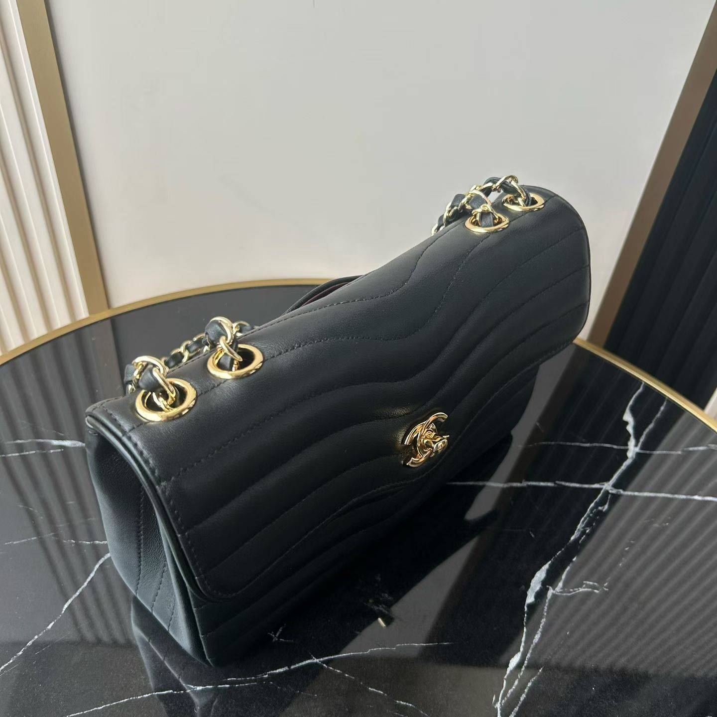 シャネル CHANEL マトラッセ チェーンショルダーバッグ キャビアスキン ブラック ゴールド金具 レディース - 画像 16