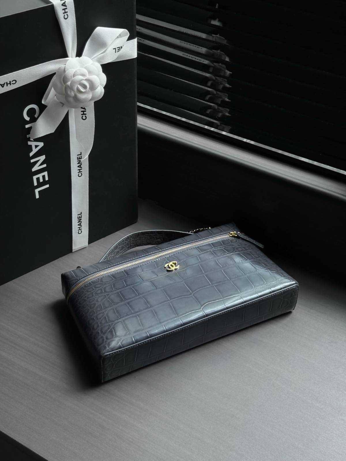 シャネル CHANEL 6473 マトラッセ フラップバッグ キャビアスキン プッシュロック ゴールド金具 ブラック レ - 画像 8