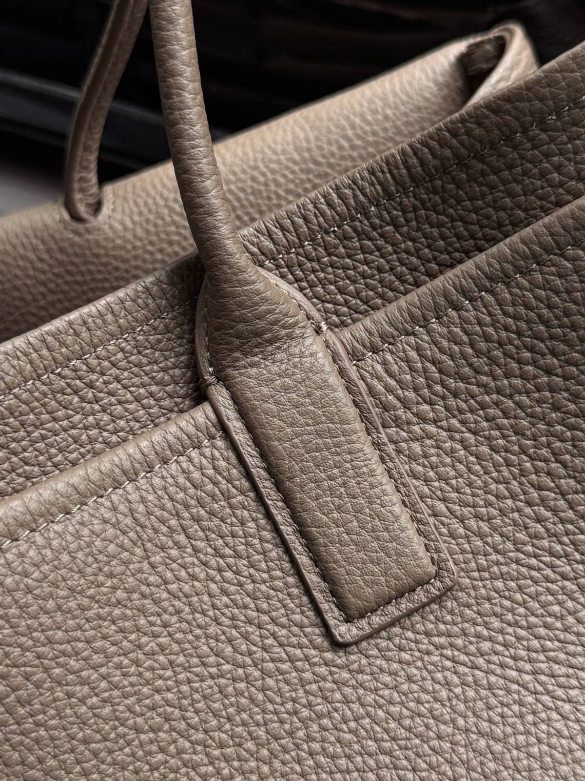 CHANEL シャネル 26S トートバッグ キャビアスキン ゴールド金具 ココマーク 2WAY レディース - 画像 6