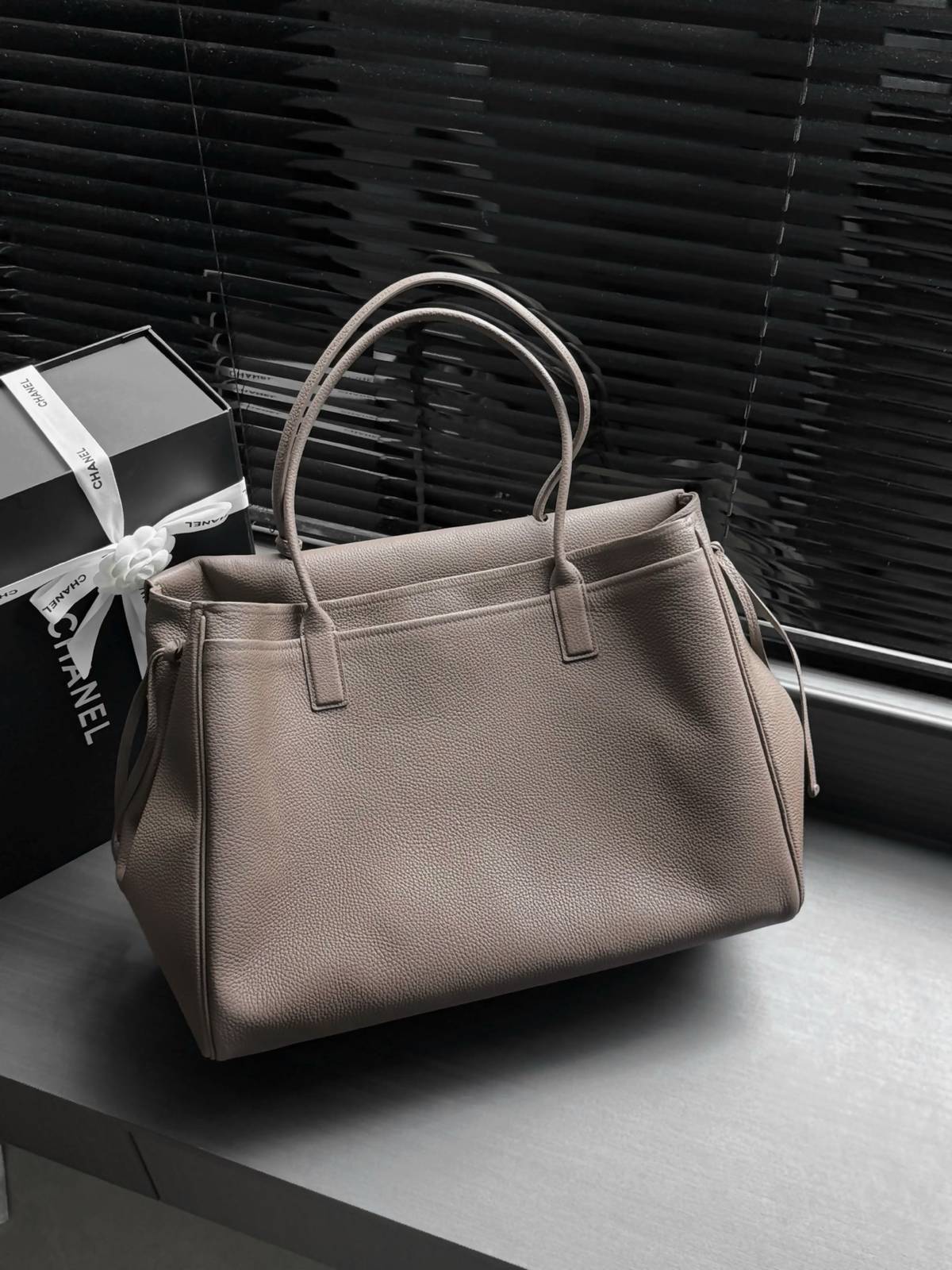 CHANEL シャネル 26S トートバッグ キャビアスキン ゴールド金具 ココマーク 2WAY レディース - 画像 11