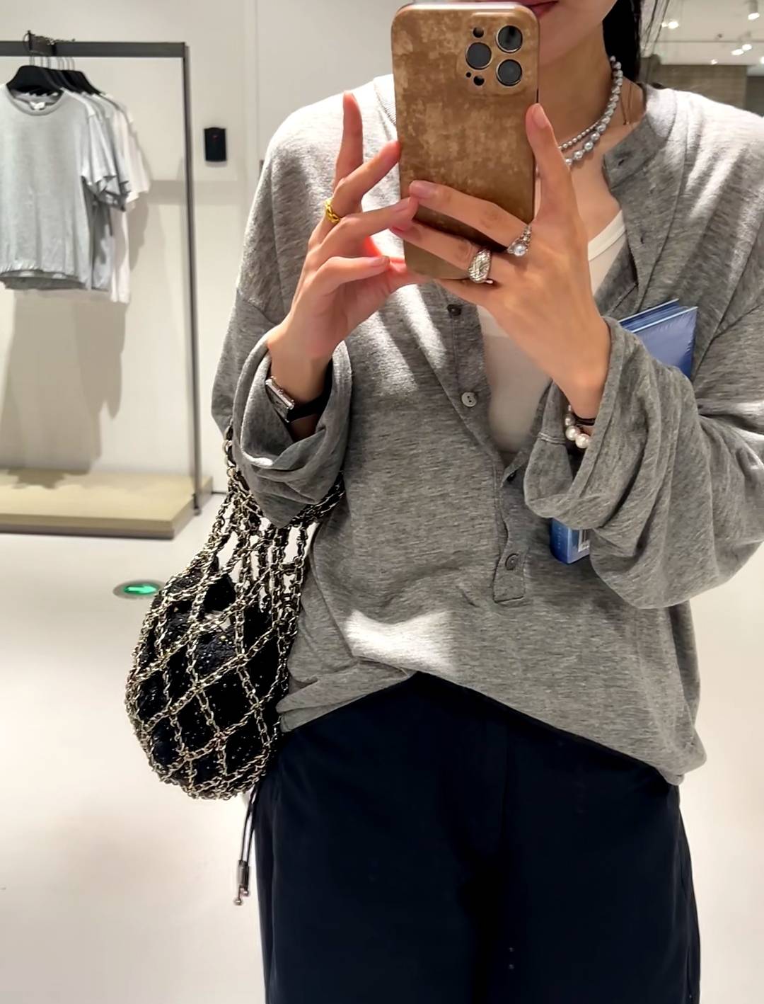 シャネル CHANEL マトラッセ キャビアスキン チェーンショルダーバッグ ブラック ゴールド金具 レディース - 画像 6