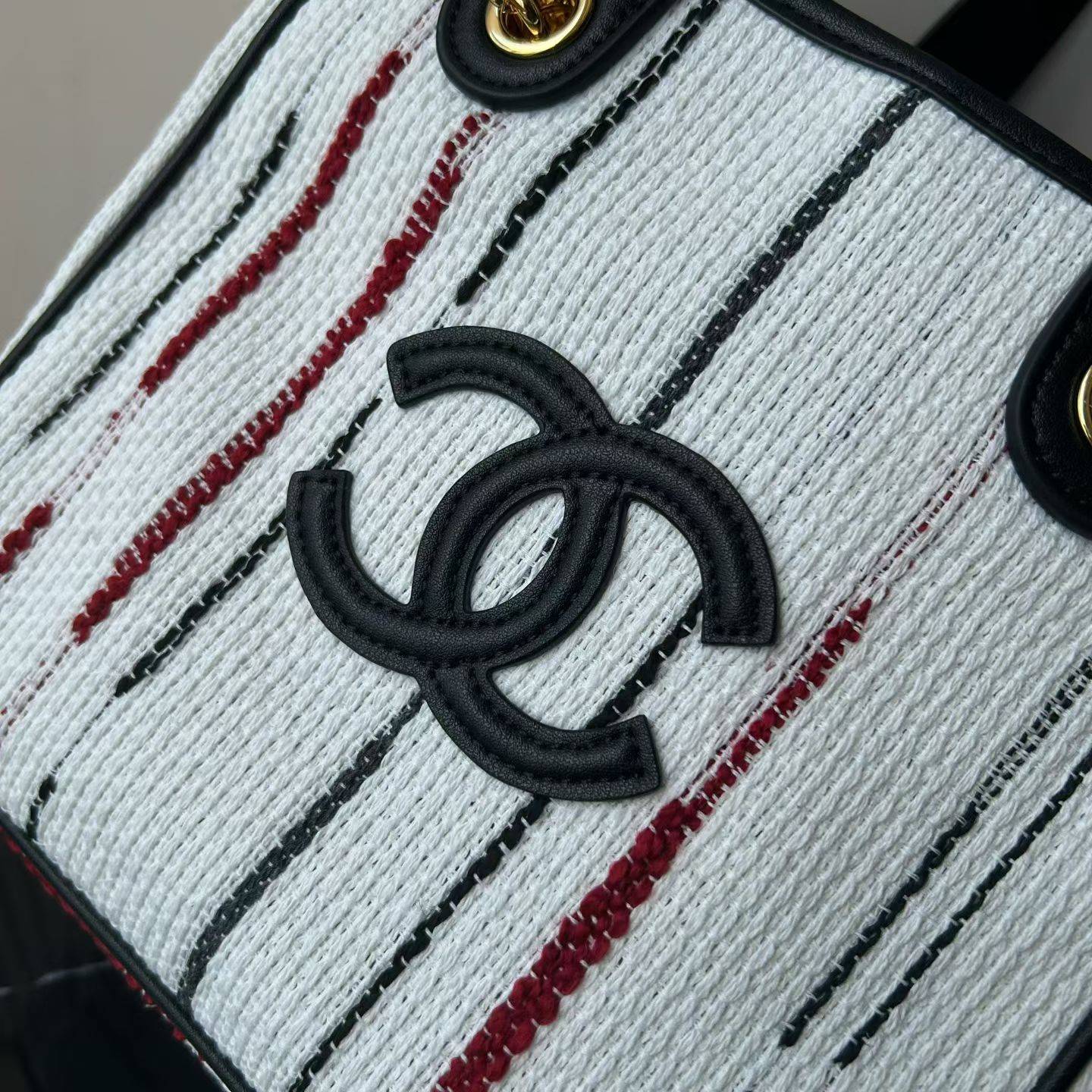 シャネル CHANEL マトラッセ フラップバッグ チェーンショルダー ホワイト ブラック ゴールド金具 レディース - 画像 6