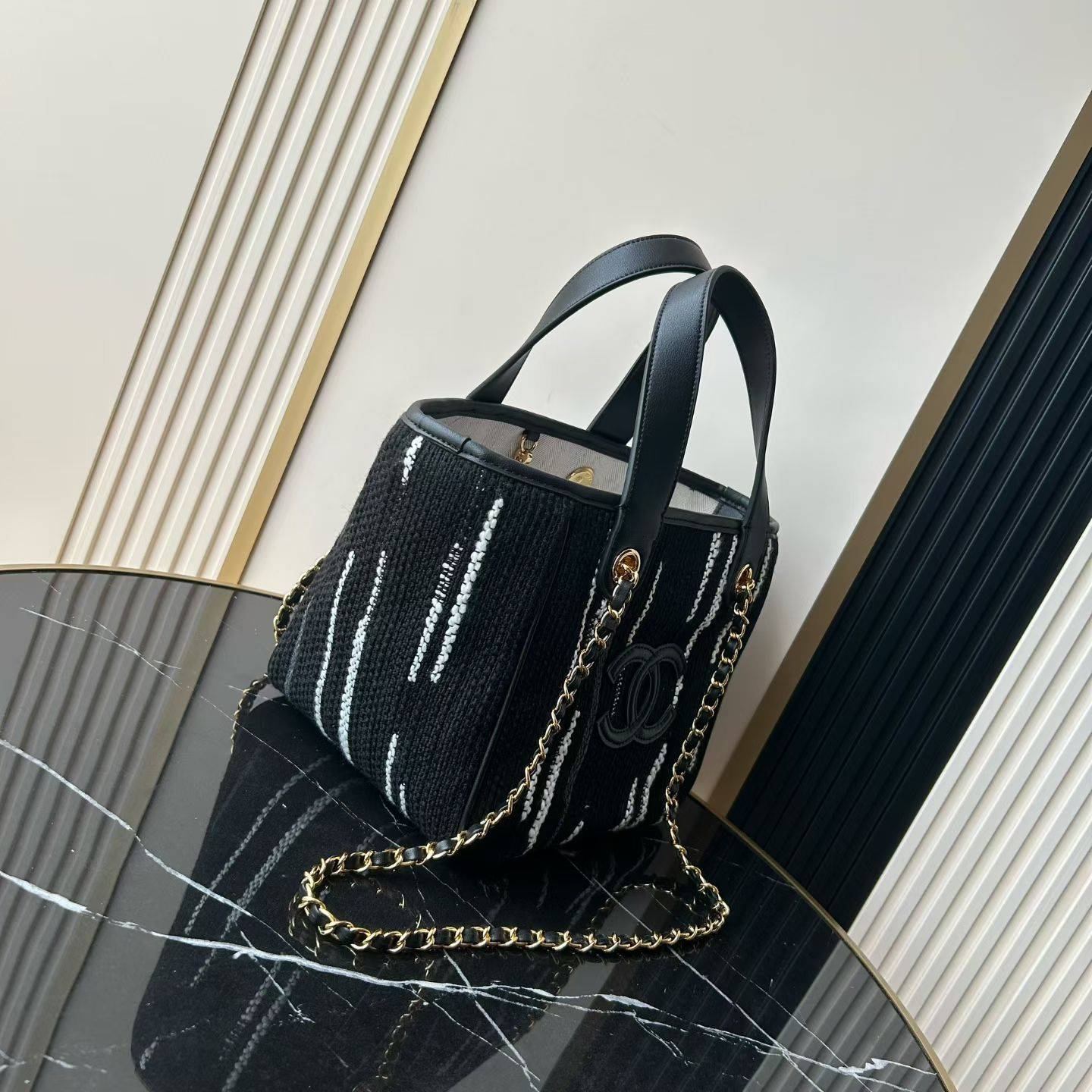 シャネル CHANEL マトラッセ フラップバッグ チェーンショルダー ホワイト ブラック ゴールド金具 レディース - 画像 18