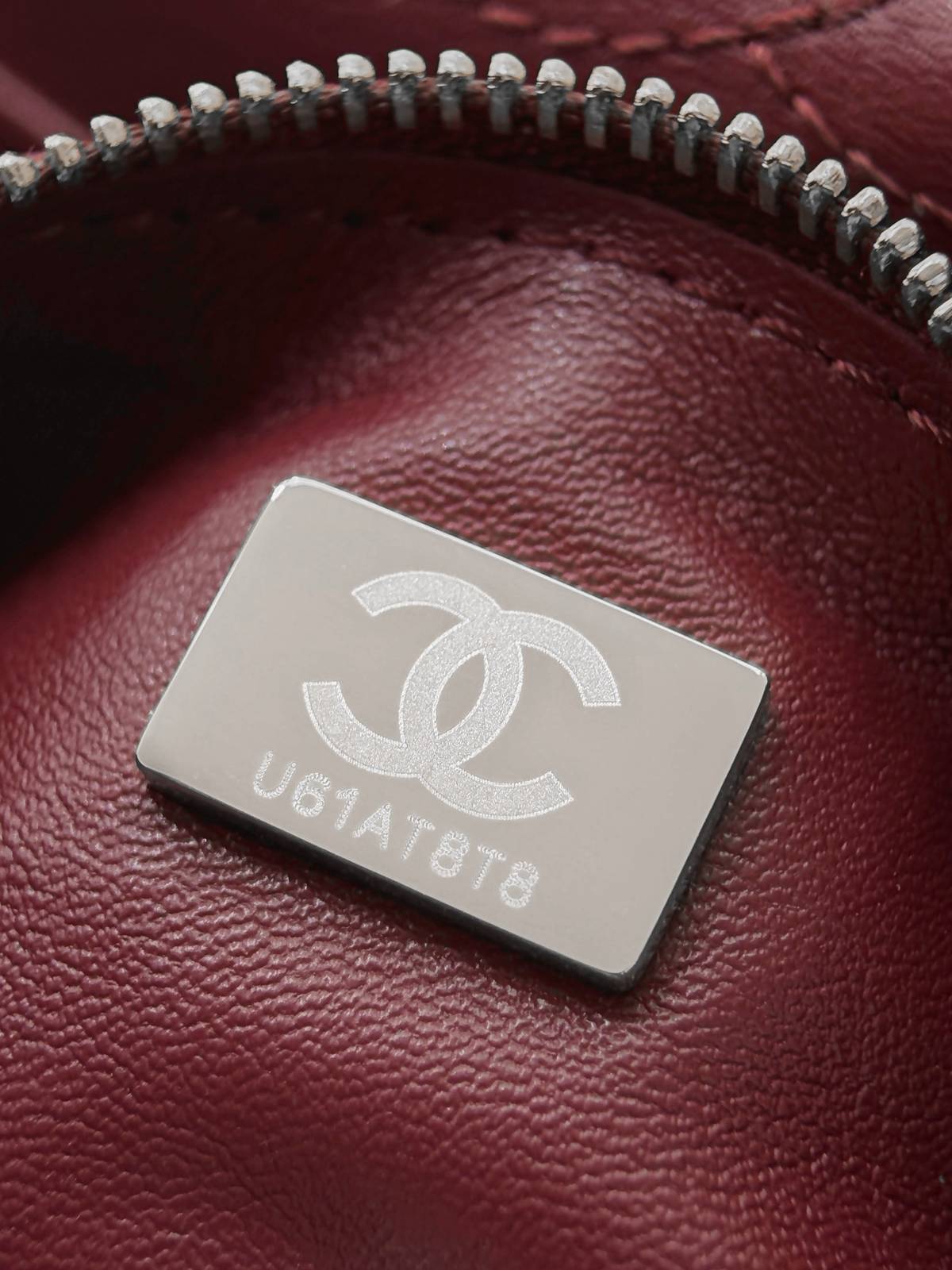シャネル CHANEL マトラッセ キャビアスキン チェーンショルダーバッグ 2WAY ブラック ホワイト ゴールド金具 - 画像 12
