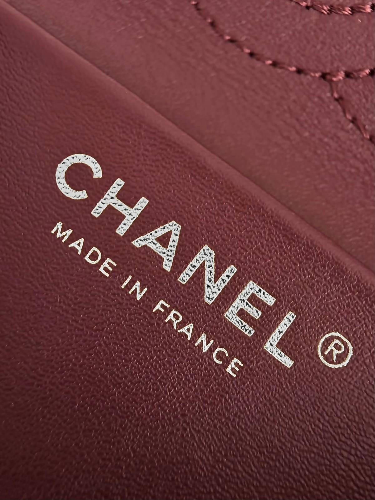 シャネル CHANEL マトラッセ キャビアスキン チェーンショルダーバッグ 2WAY ブラック ホワイト ゴールド金具 - 画像 13
